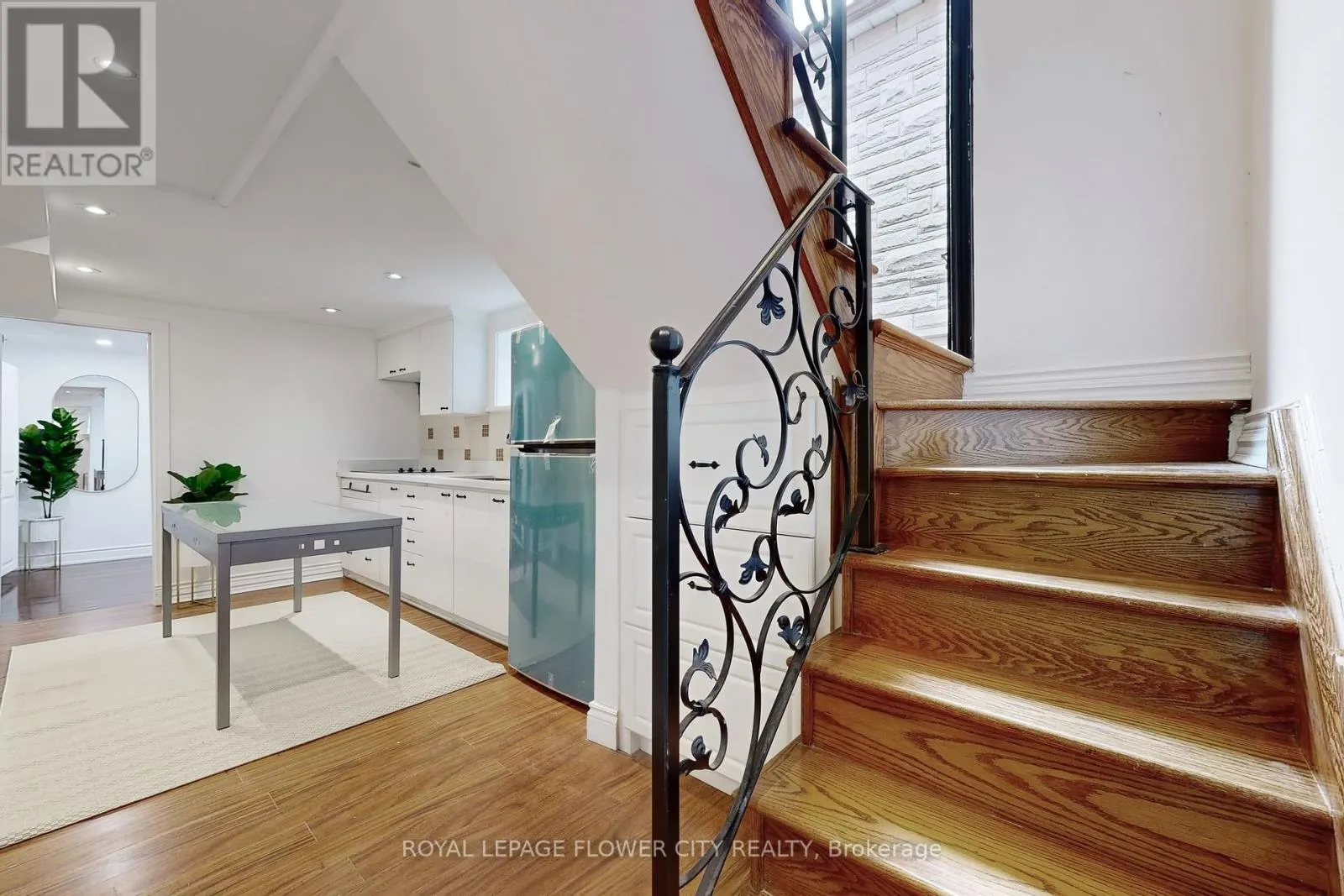 105 LIVINGSTONE AVENUE