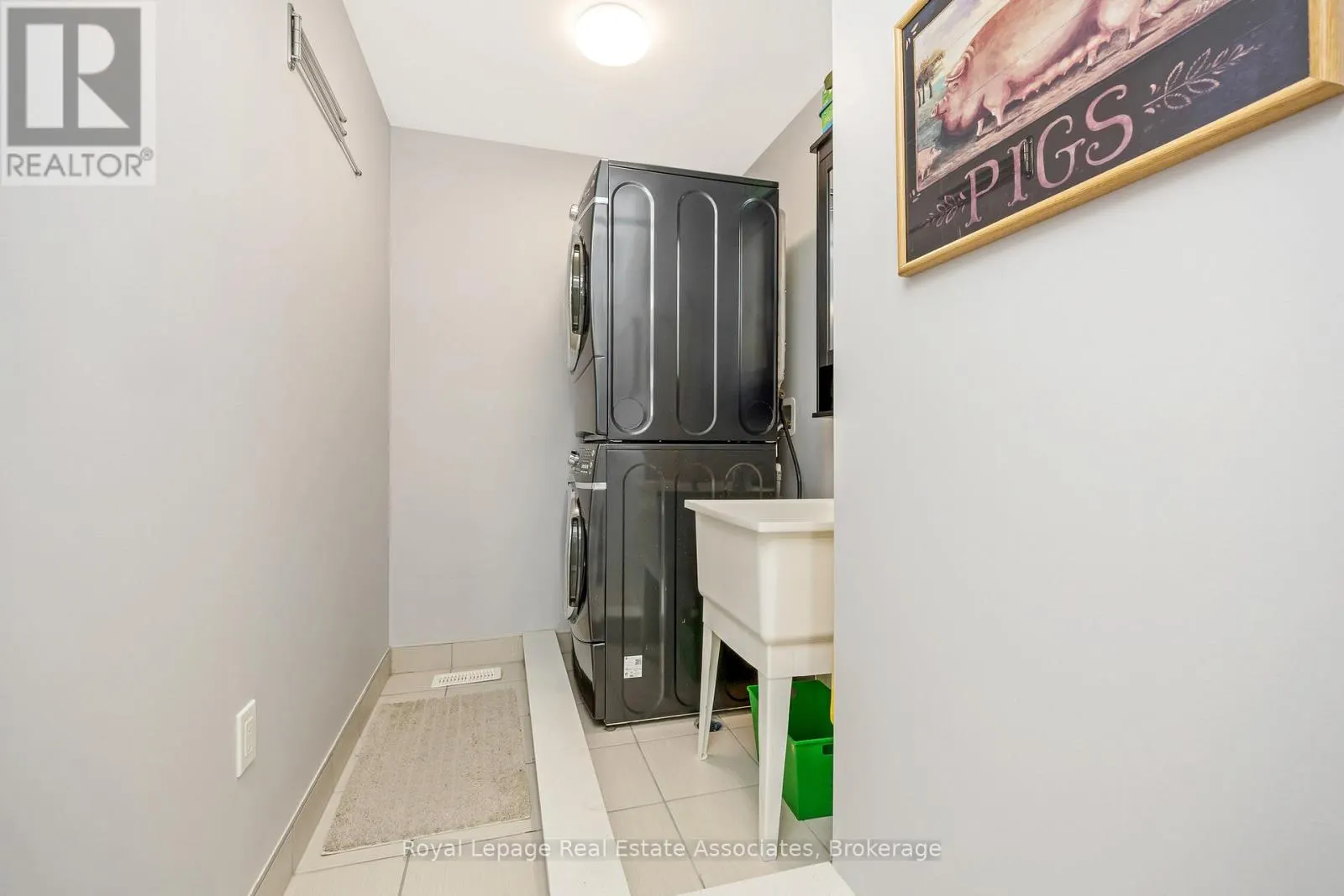 25 UPPER CANADA COURT