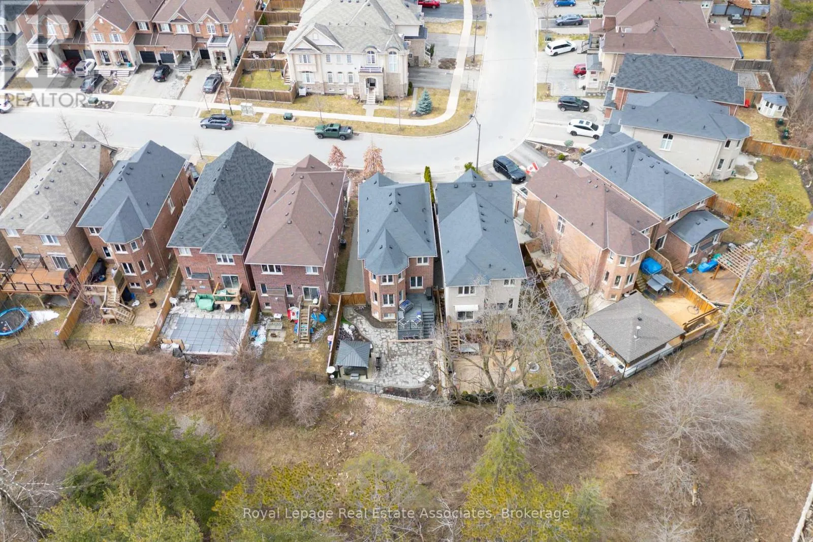 25 UPPER CANADA COURT