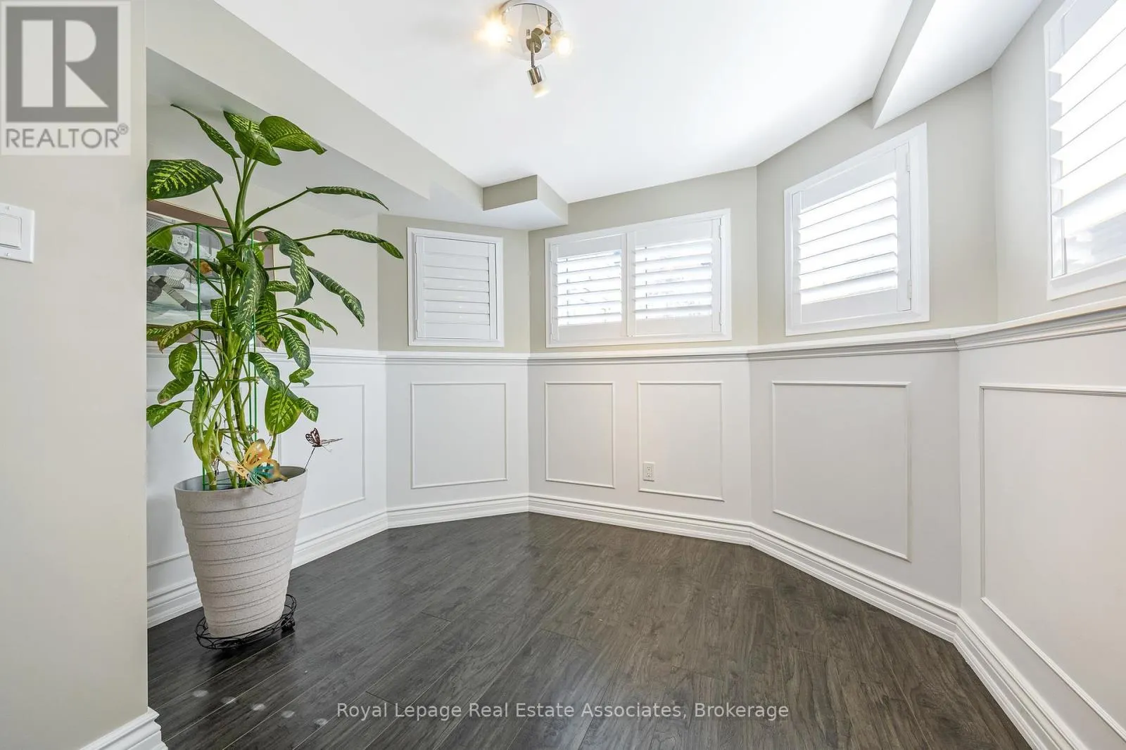 25 UPPER CANADA COURT