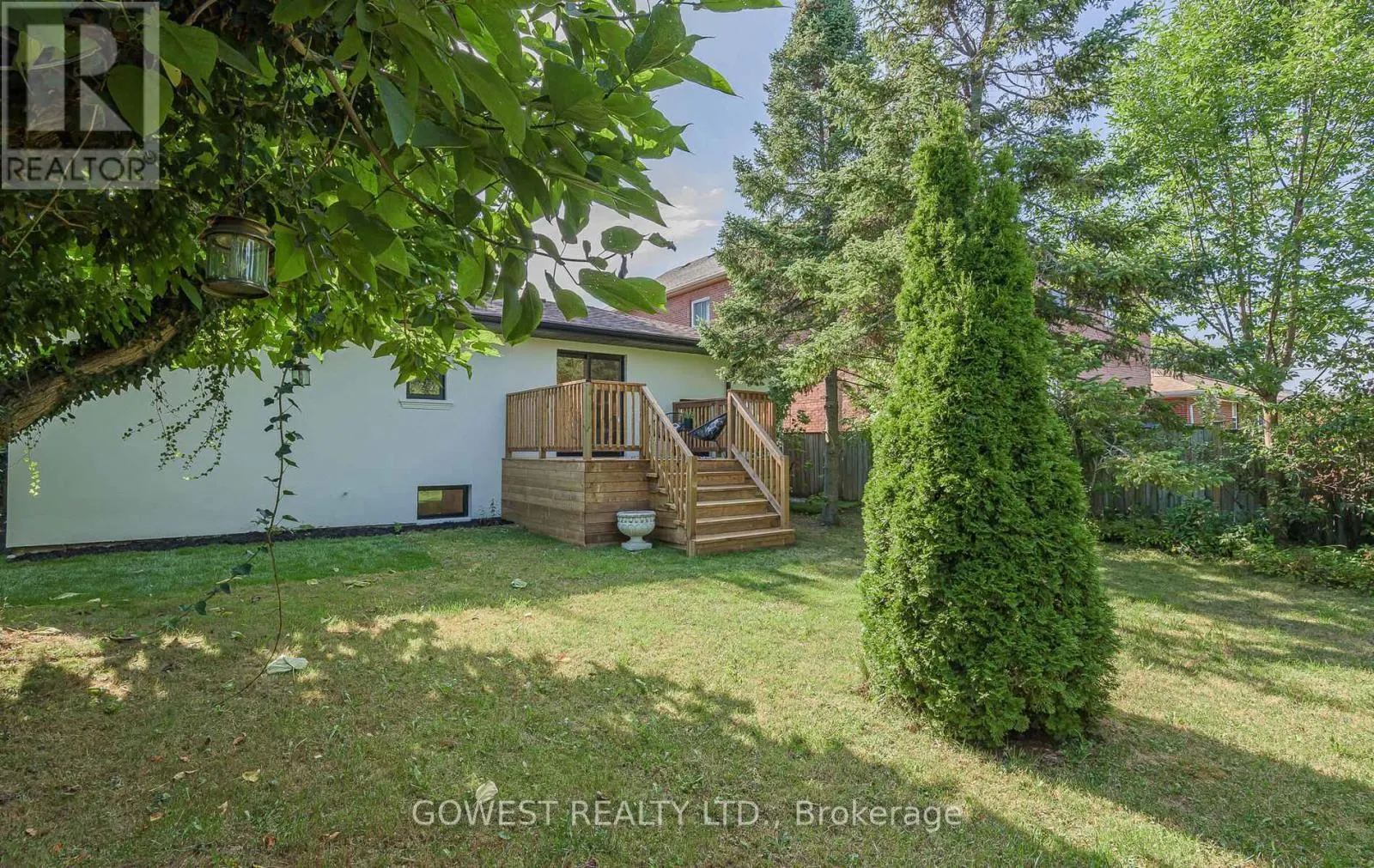 28 ALLONSIUS DRIVE
