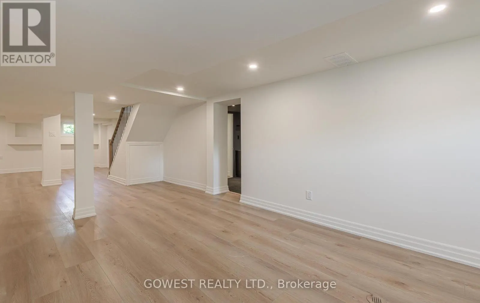28 ALLONSIUS DRIVE