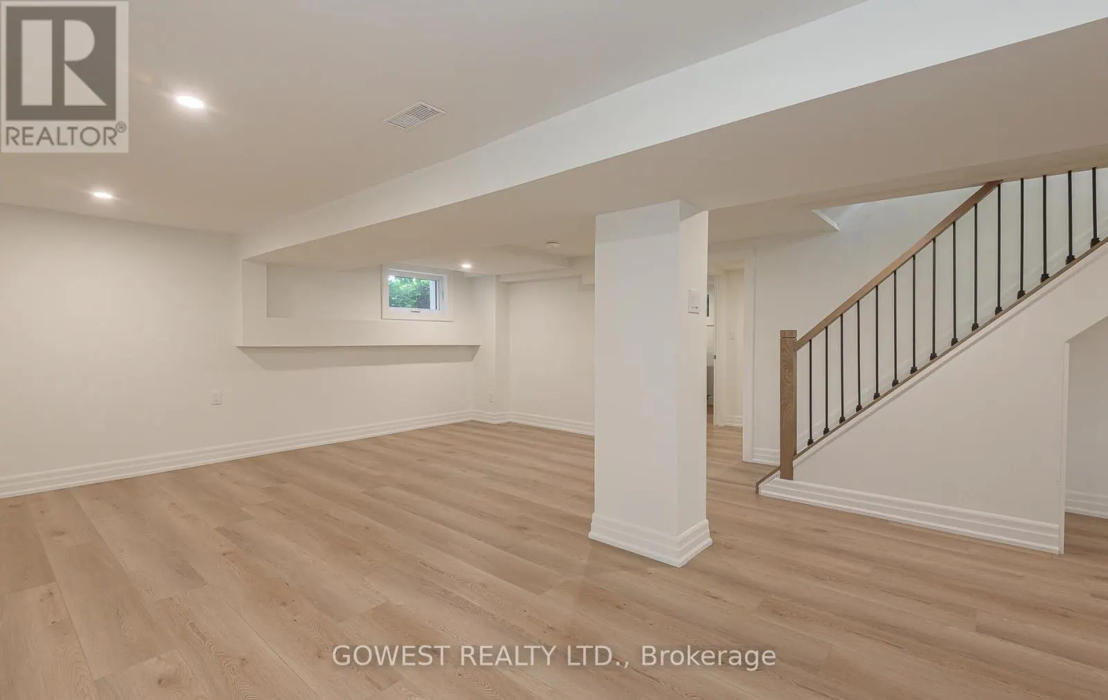28 ALLONSIUS DRIVE