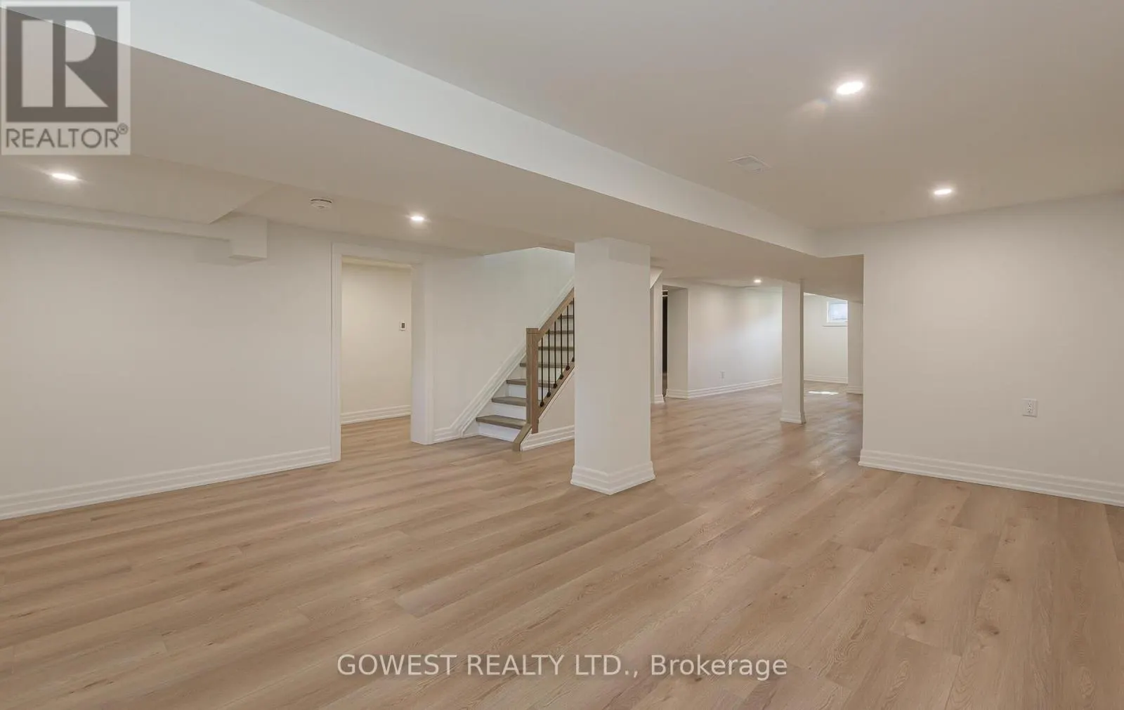 28 ALLONSIUS DRIVE