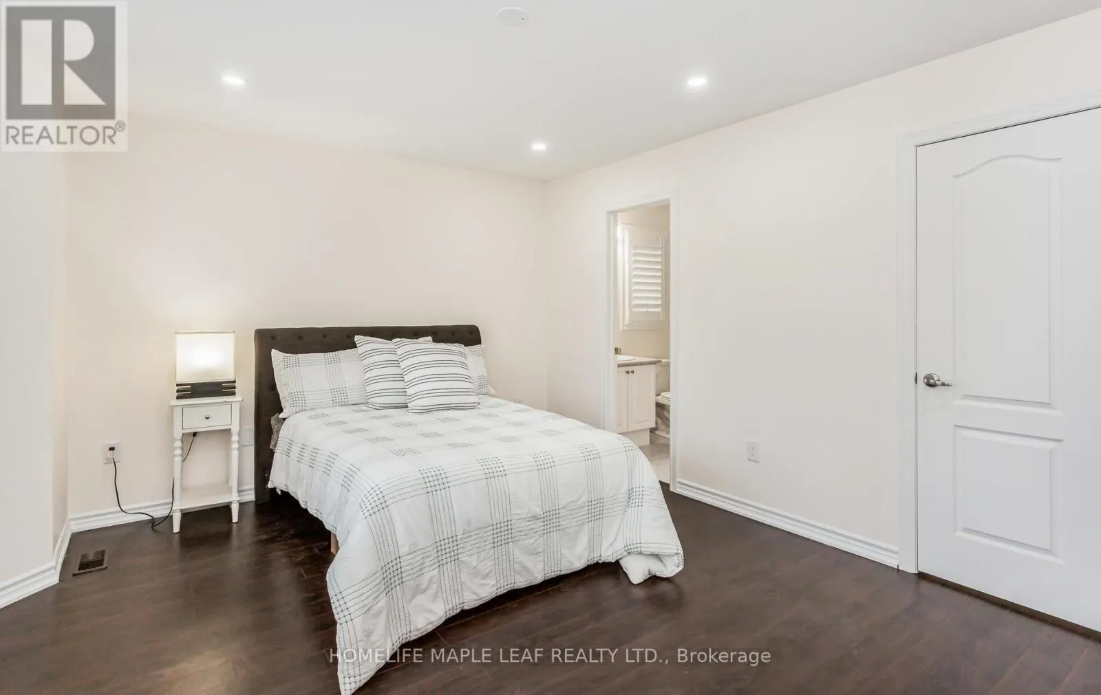 11 CLOVERHAVEN ROAD