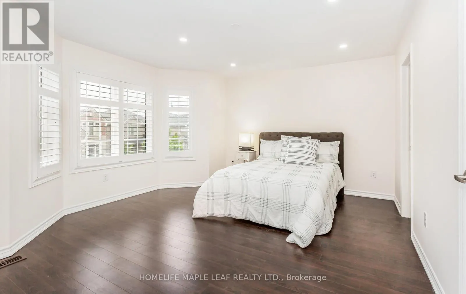 11 CLOVERHAVEN ROAD