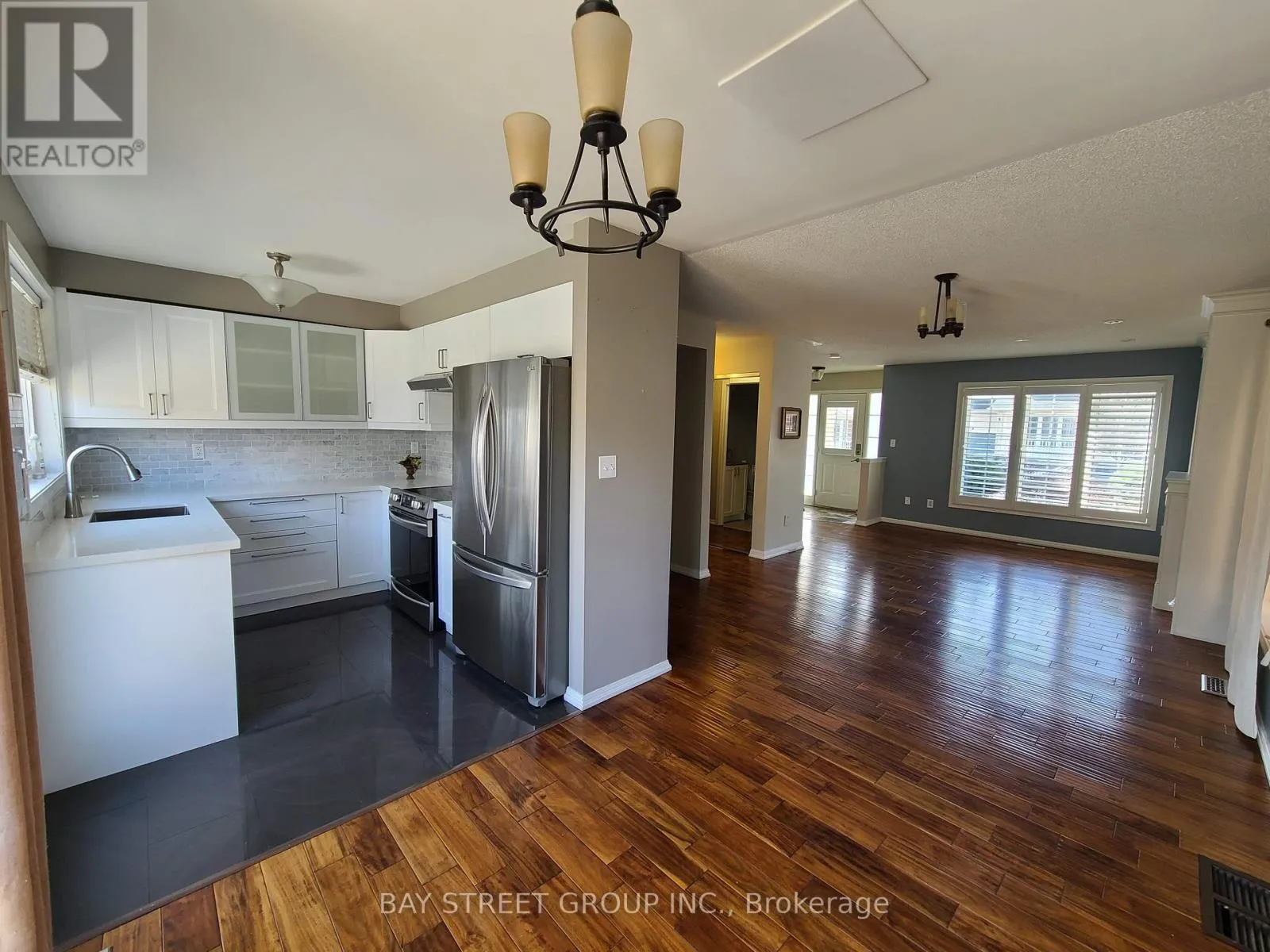 5556 THORN LANE