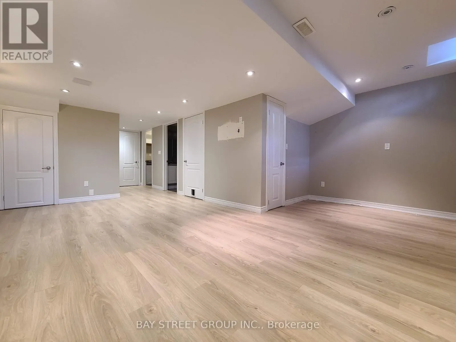 5556 THORN LANE