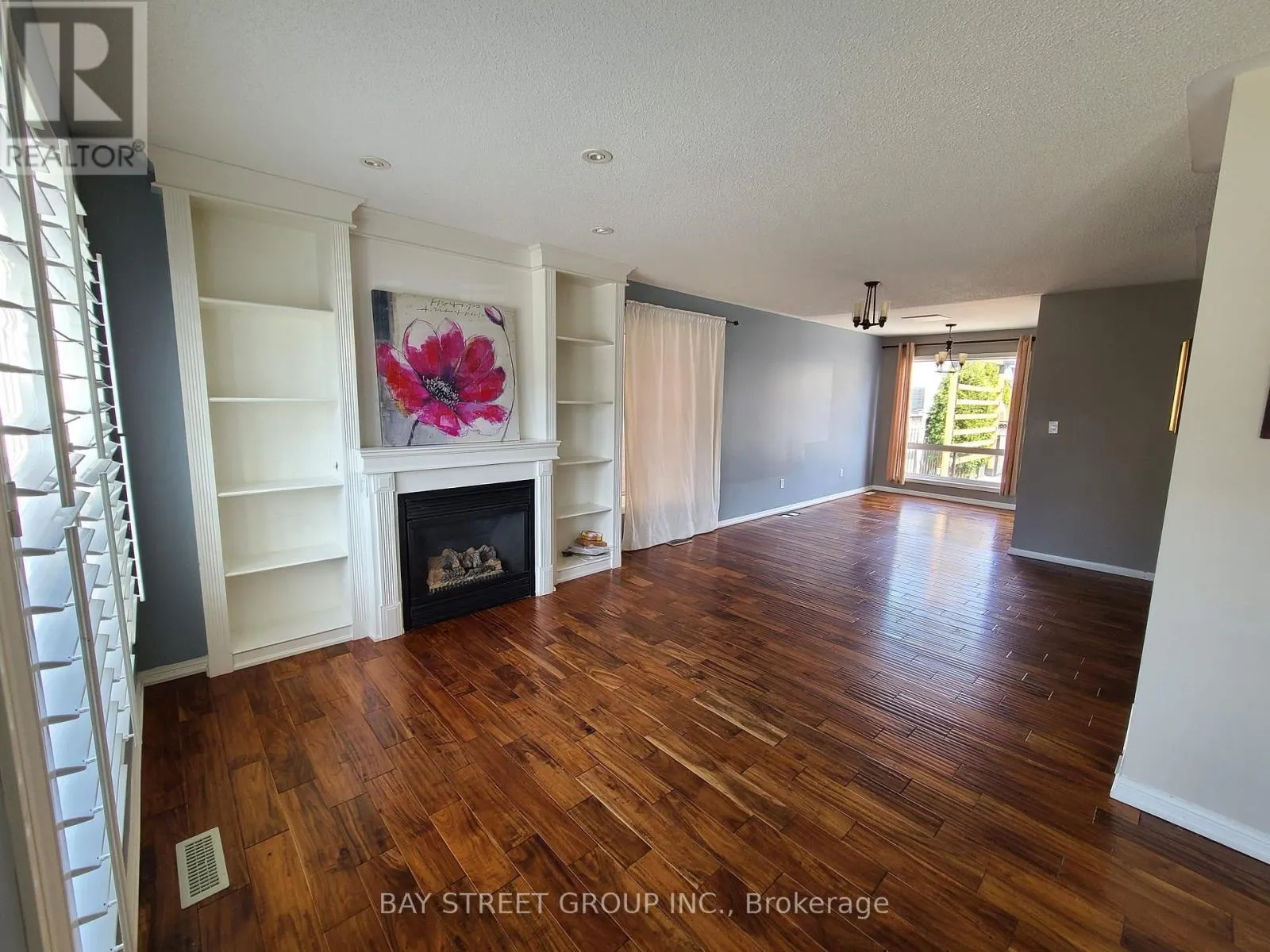 5556 THORN LANE