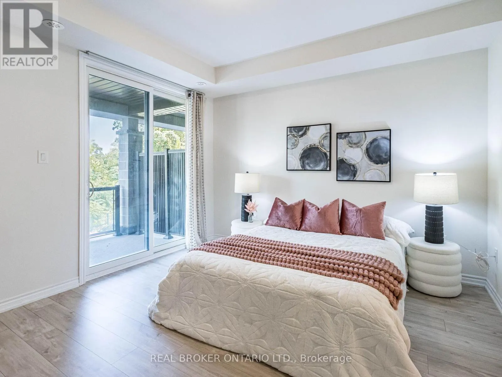 45 - 45 KNOTSBERRY CIRCLE