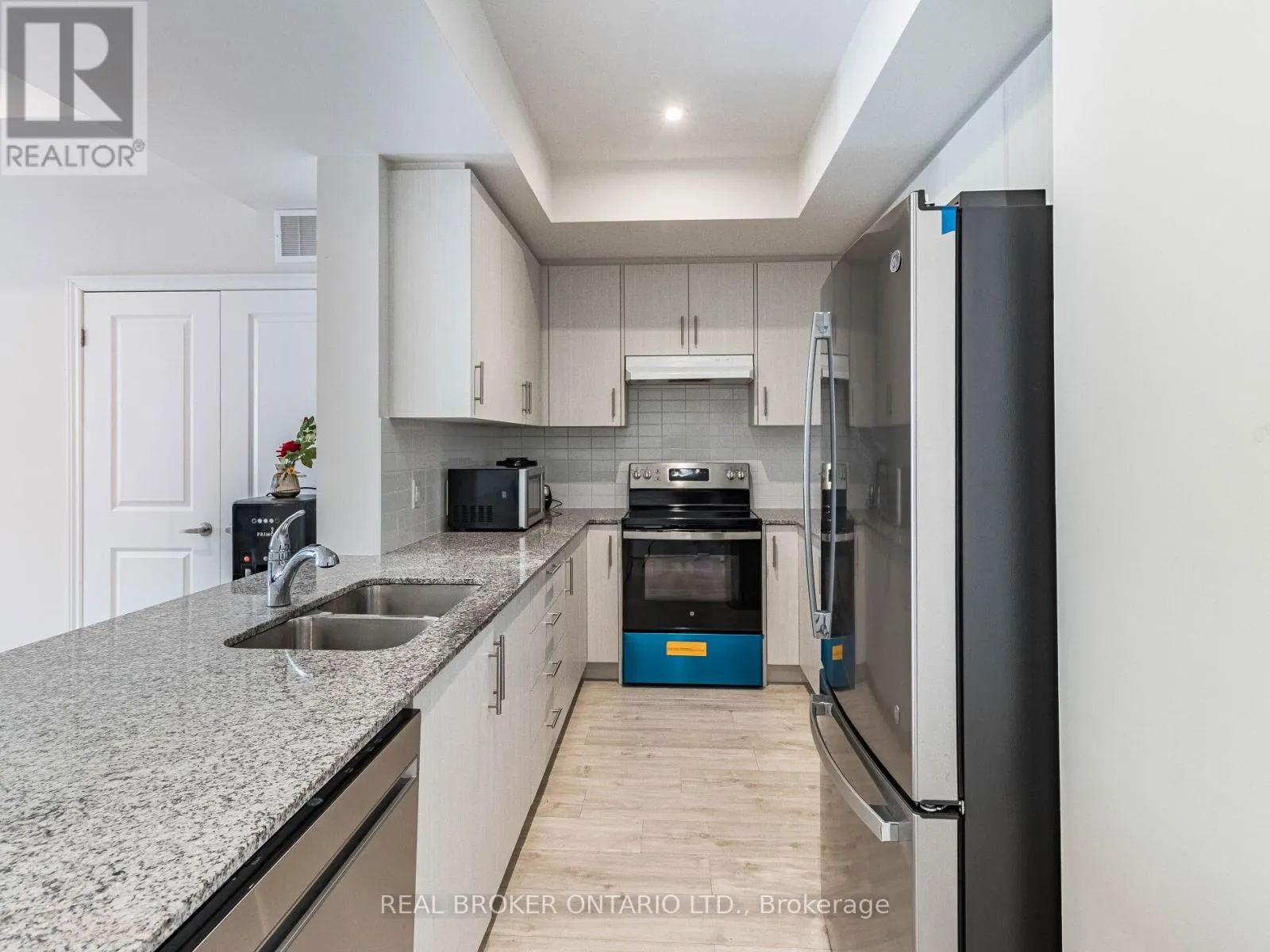 45 - 45 KNOTSBERRY CIRCLE