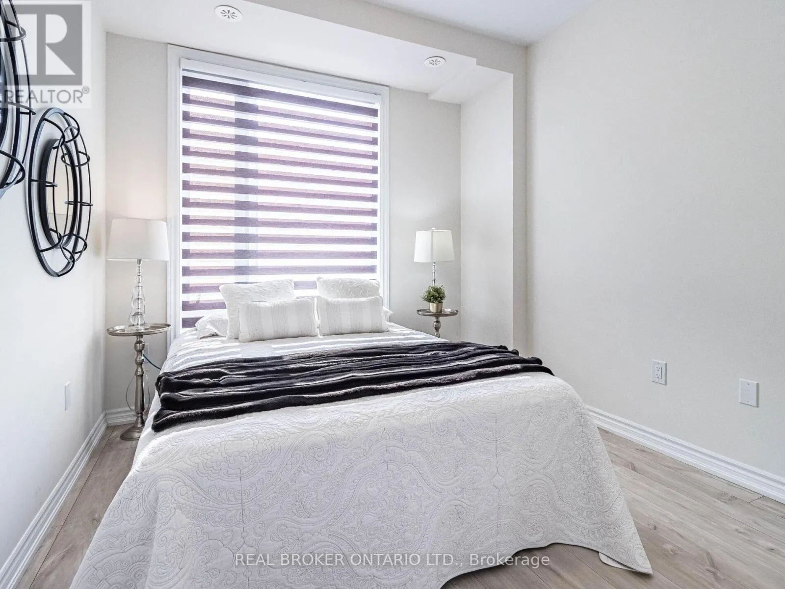 45 - 45 KNOTSBERRY CIRCLE