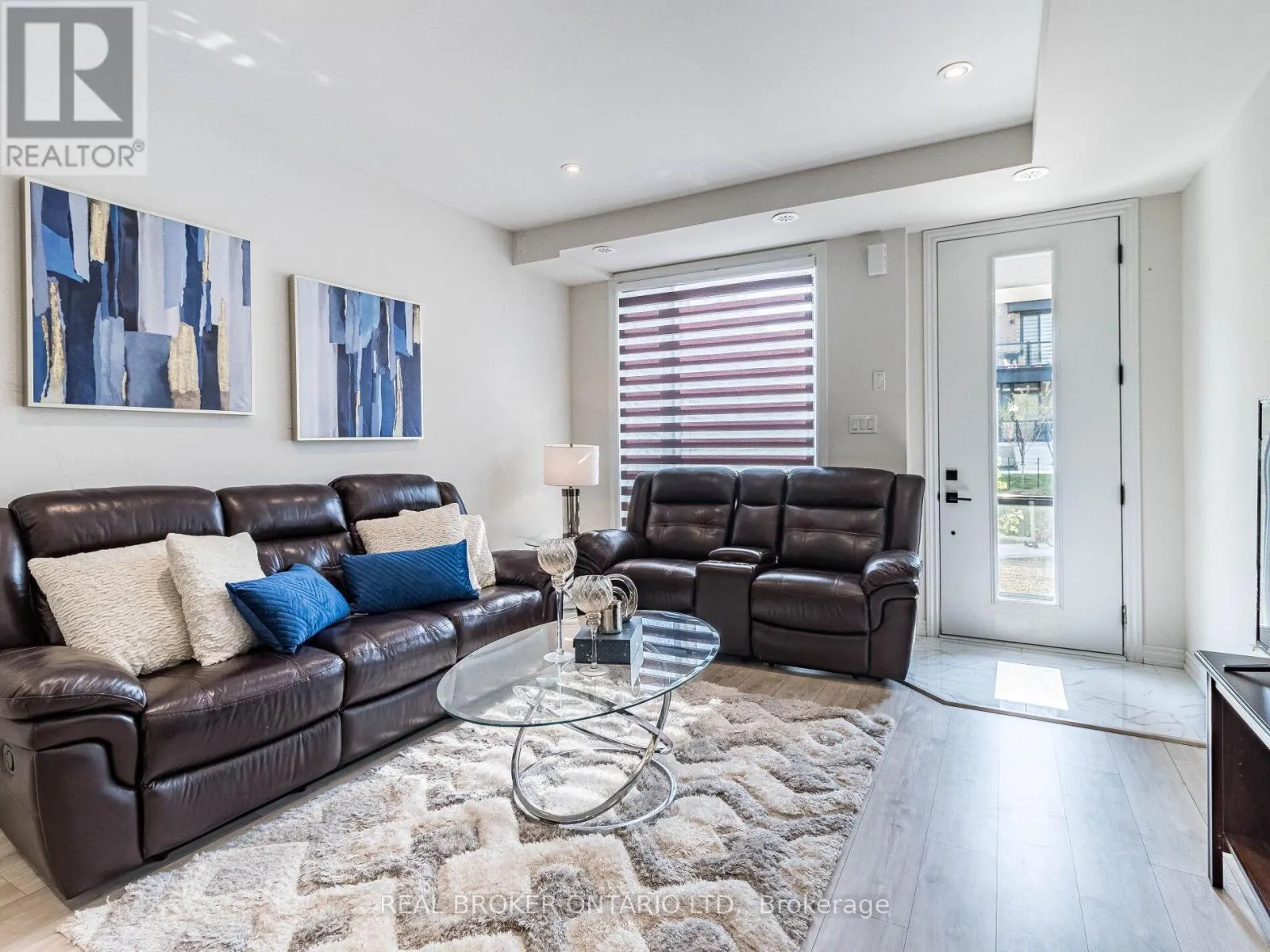 45 - 45 KNOTSBERRY CIRCLE