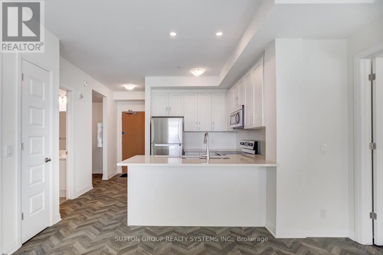 301 - 1105 LEGER WAY