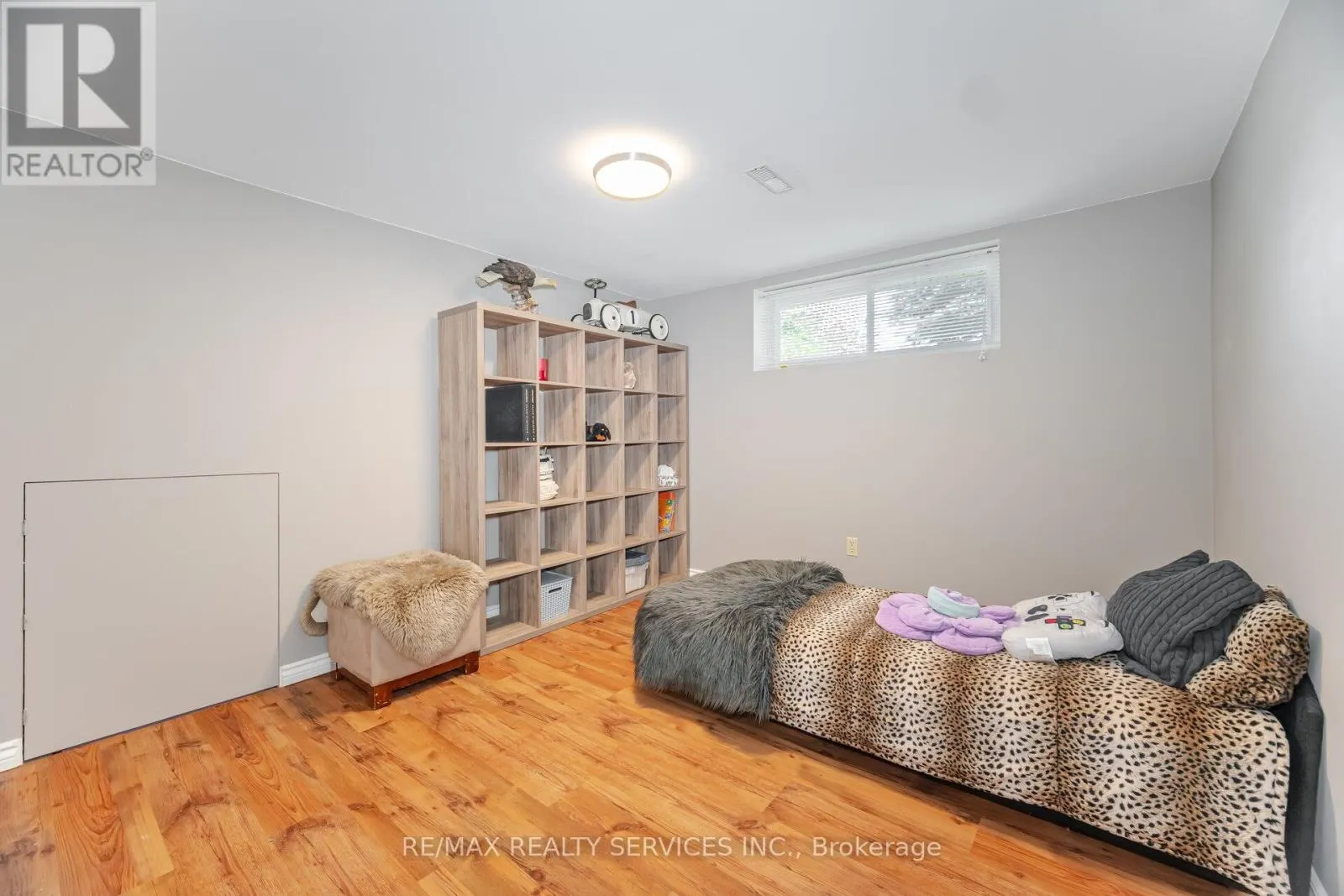 38 GRASSMERE CRESCENT
