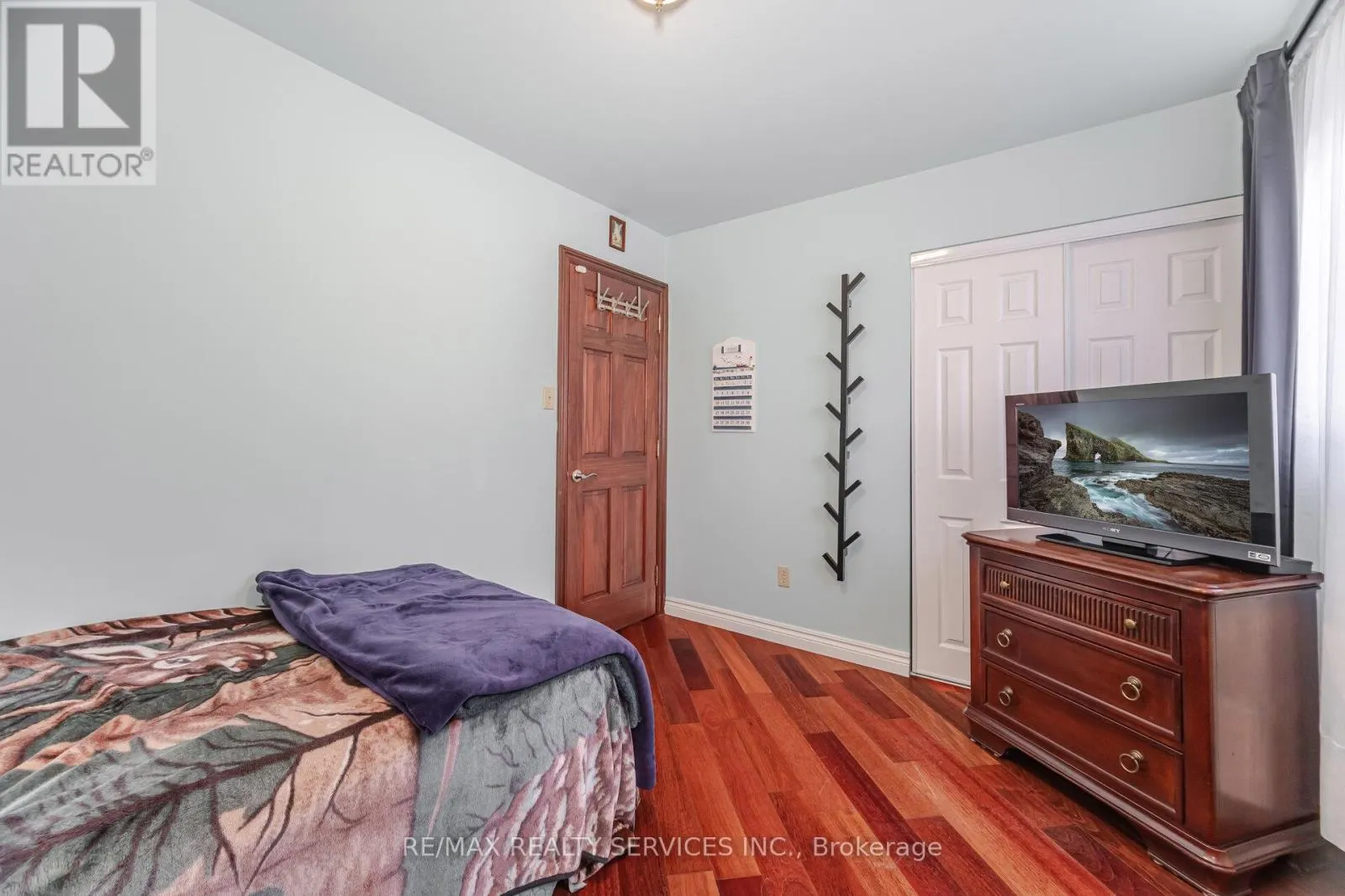 38 GRASSMERE CRESCENT
