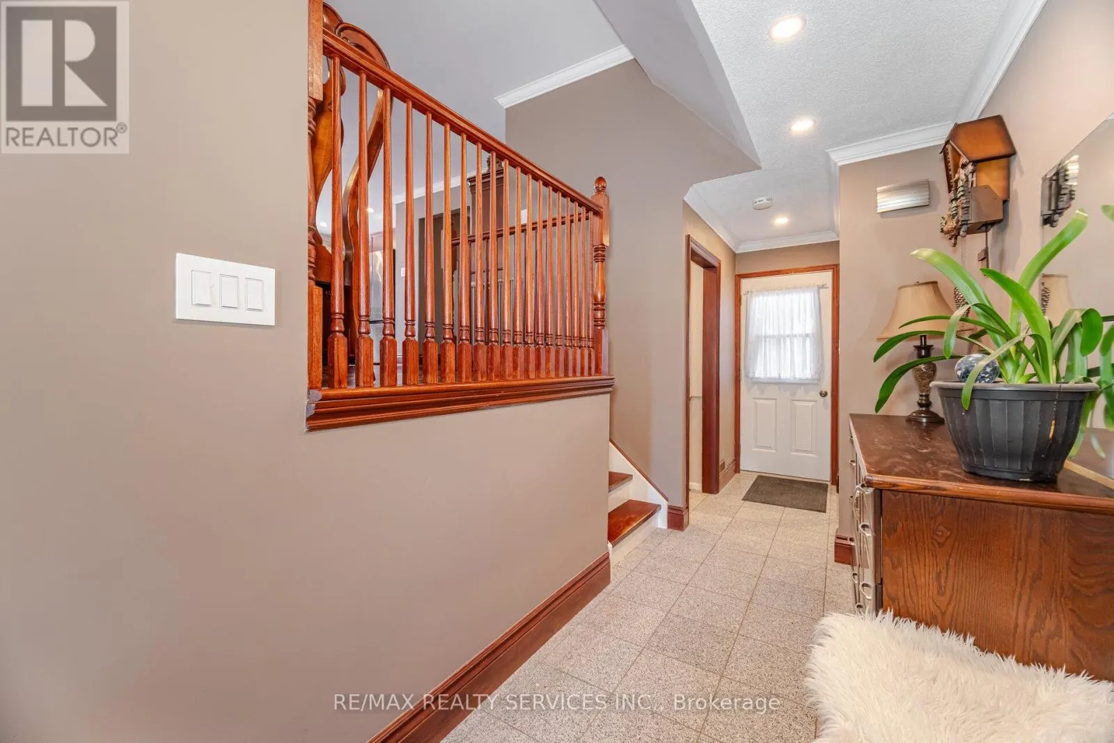 38 GRASSMERE CRESCENT
