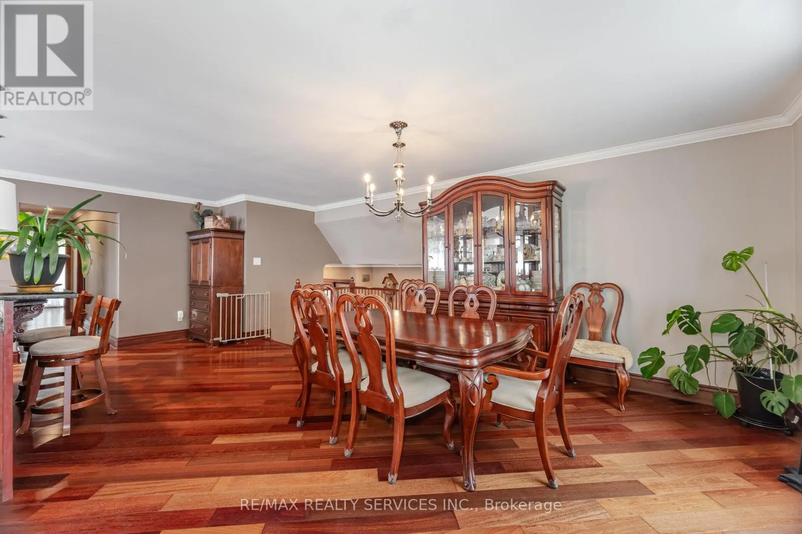 38 GRASSMERE CRESCENT