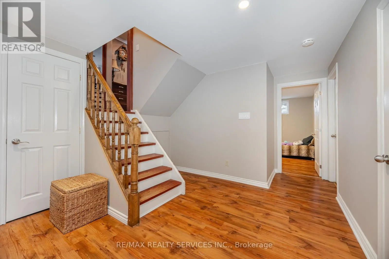38 GRASSMERE CRESCENT