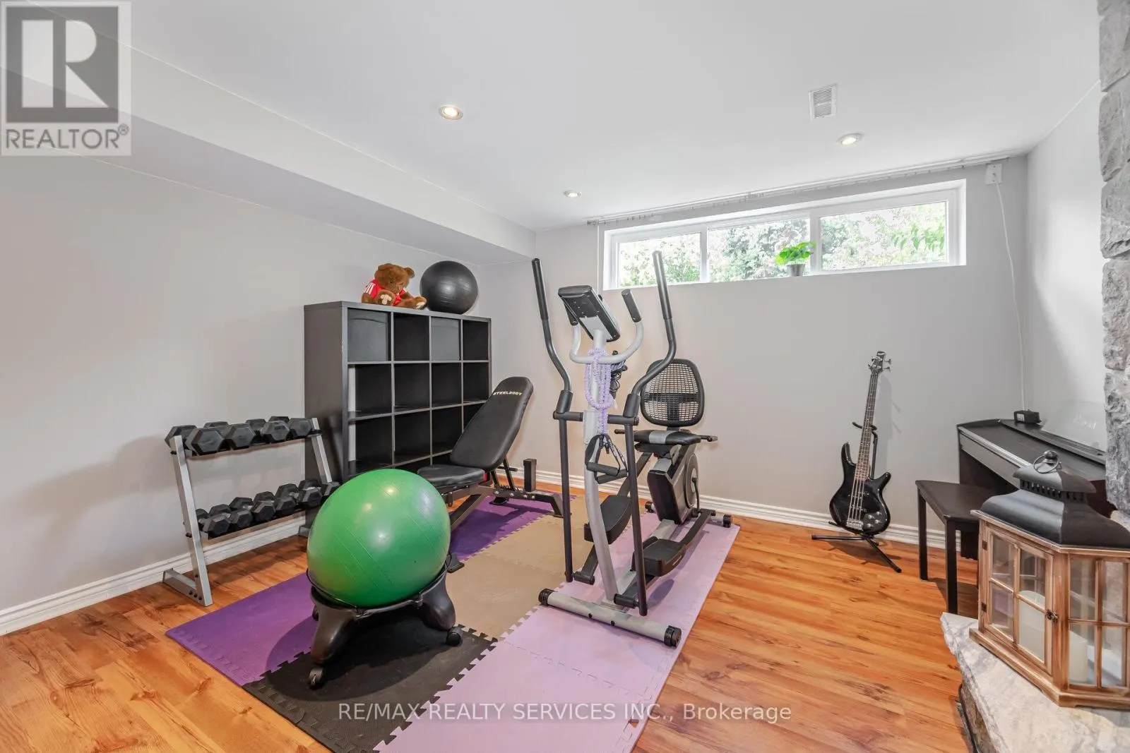 38 GRASSMERE CRESCENT