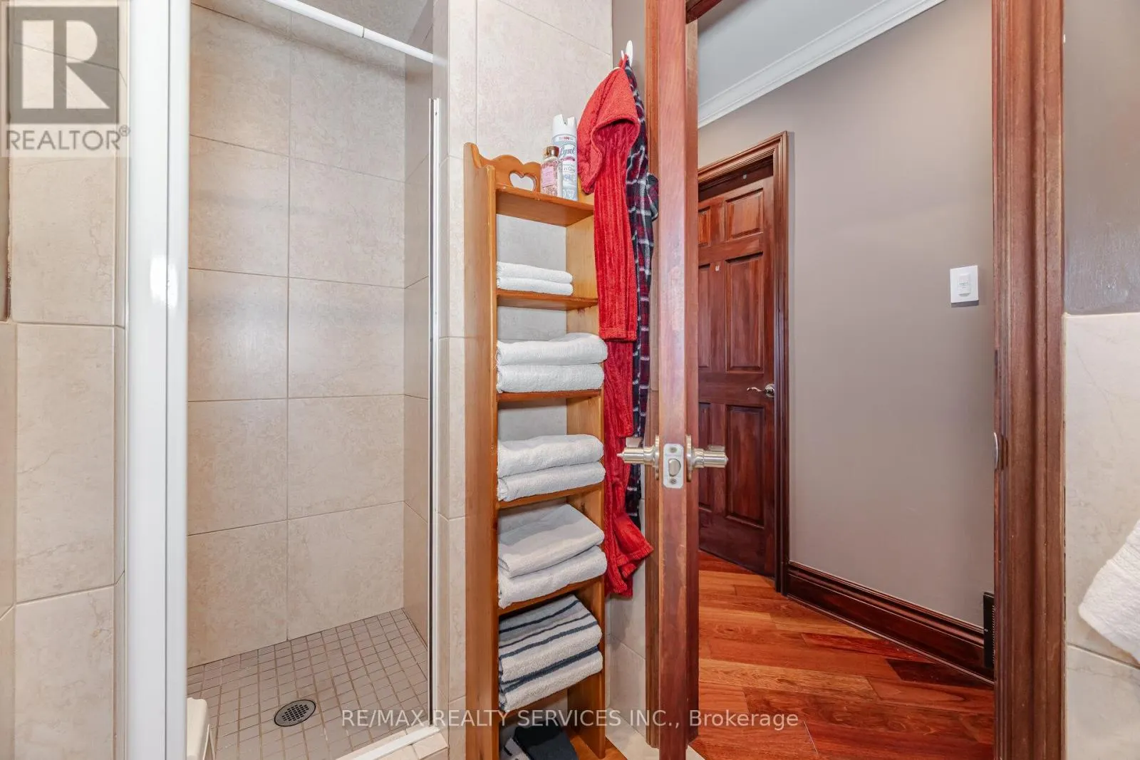 38 GRASSMERE CRESCENT