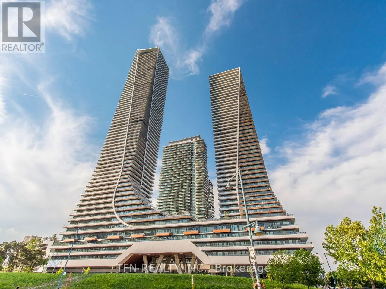 M5 - 20 SHORE BREEZE DRIVE
