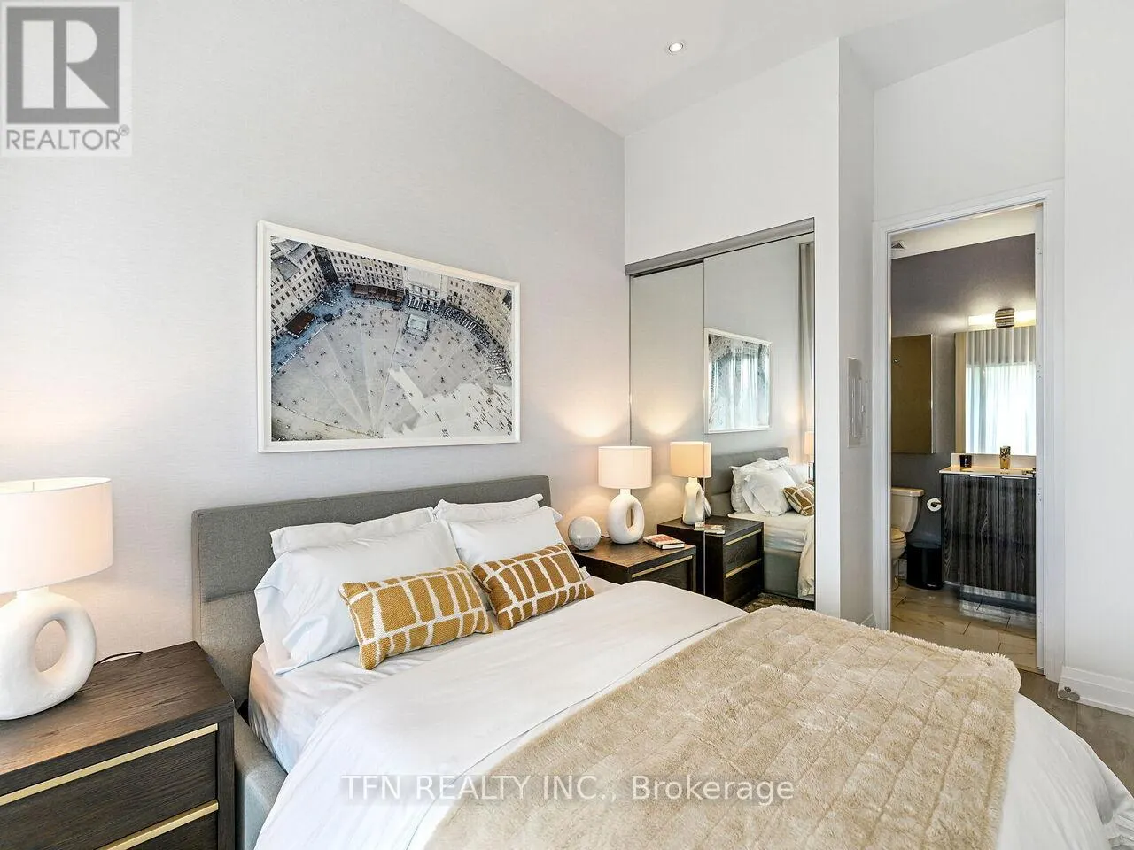 M5 - 20 SHORE BREEZE DRIVE