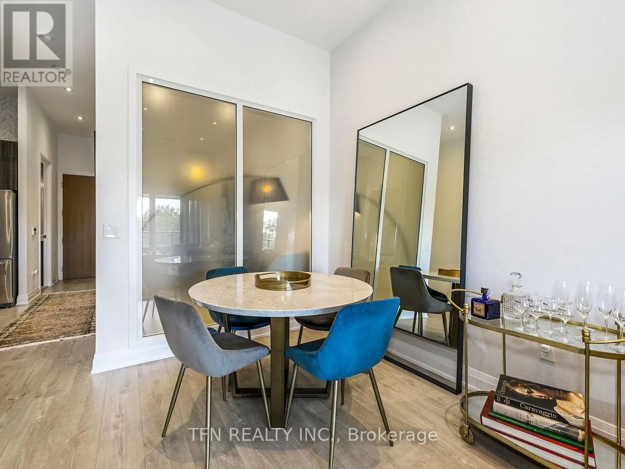 M5 - 20 SHORE BREEZE DRIVE