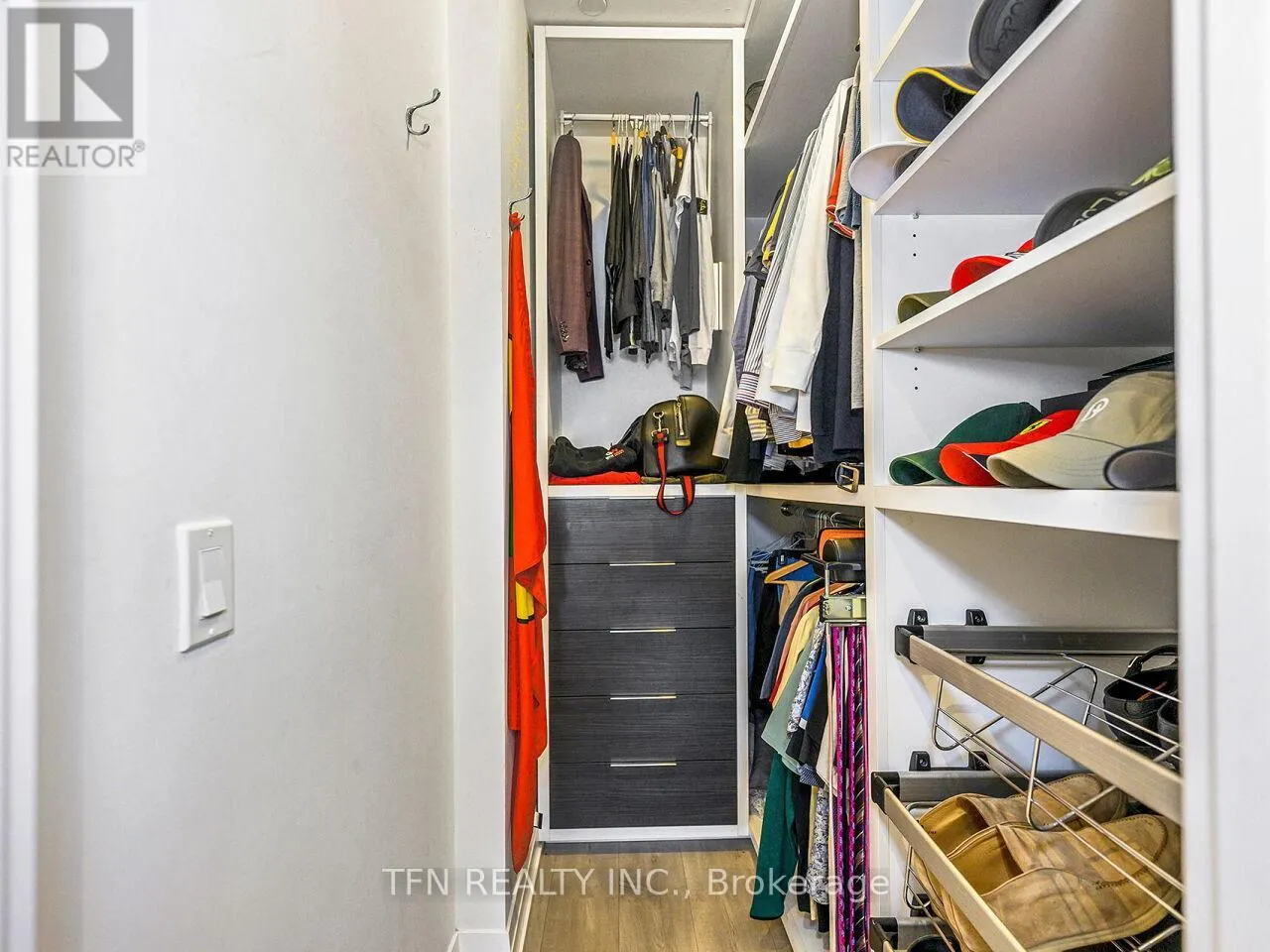 M5 - 20 SHORE BREEZE DRIVE