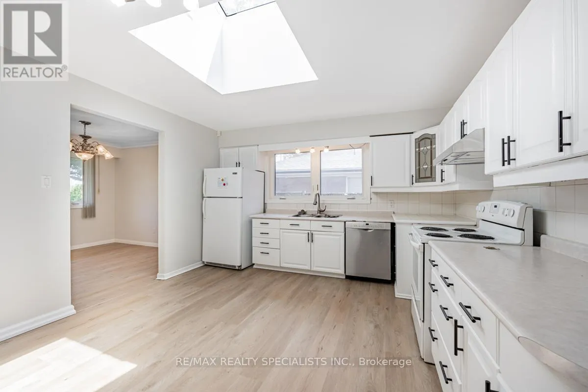 UPPER - 1362 CAWTHRA ROAD