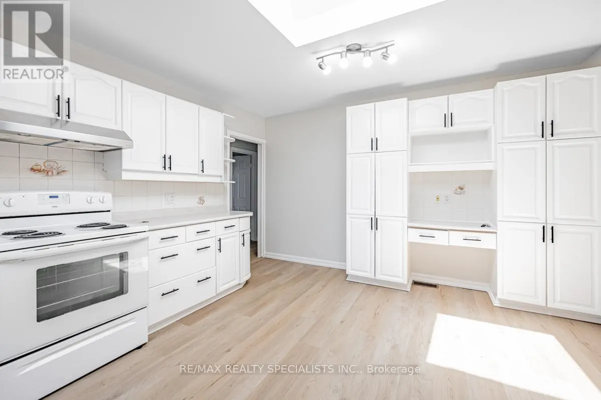 UPPER - 1362 CAWTHRA ROAD