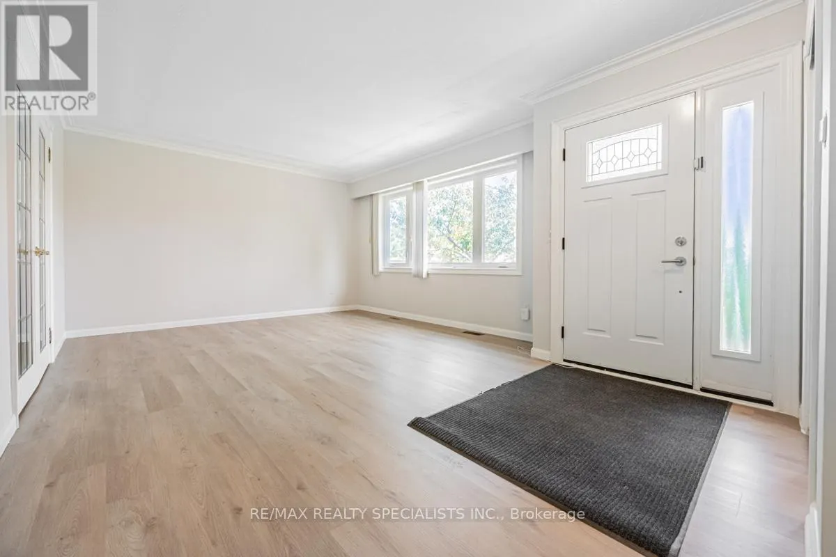 UPPER - 1362 CAWTHRA ROAD