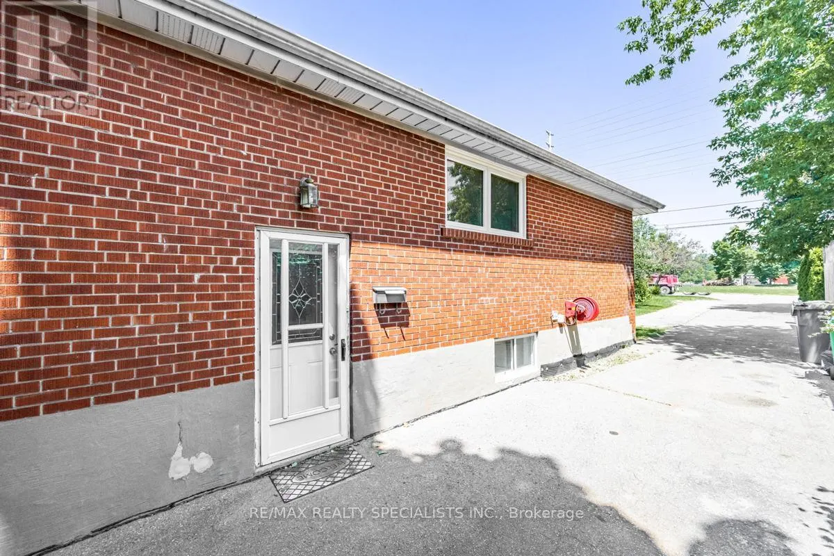 UPPER - 1362 CAWTHRA ROAD