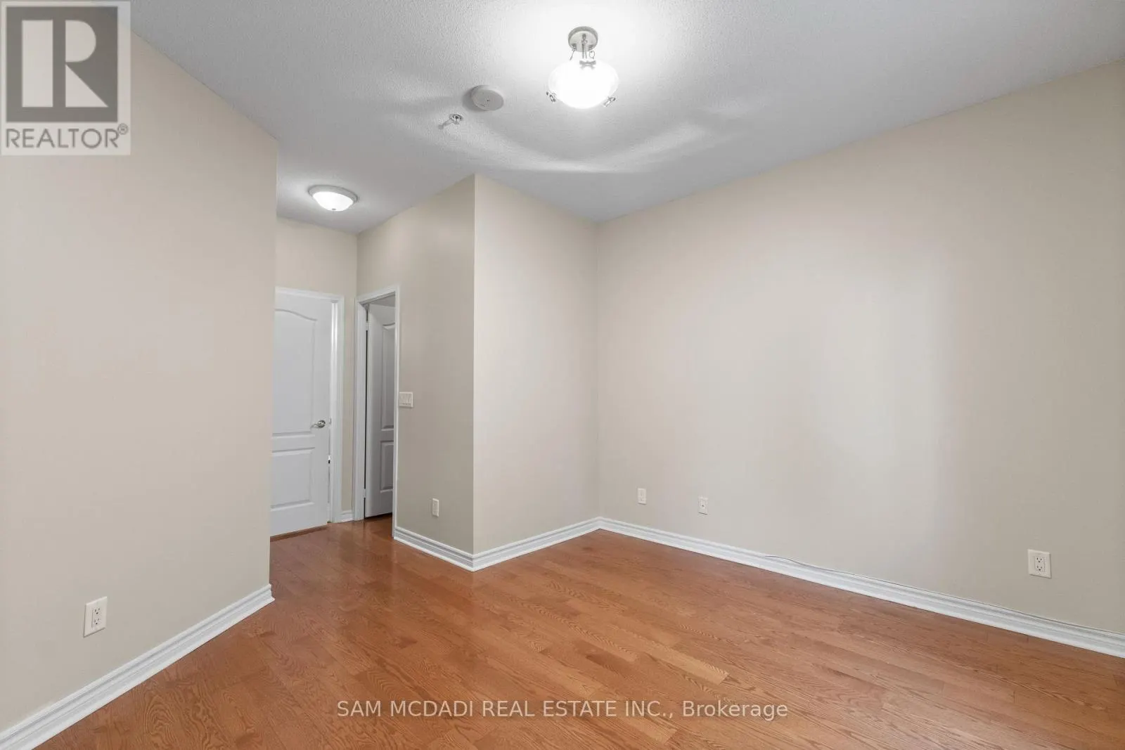 211 - 350 PRINCESS ROYAL DRIVE