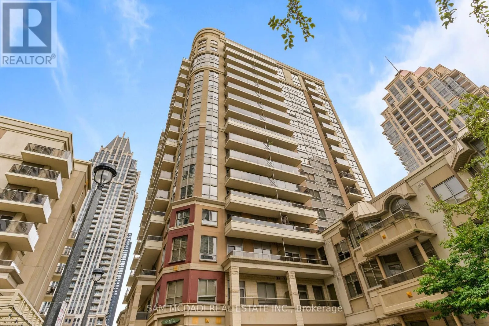 211 - 350 PRINCESS ROYAL DRIVE