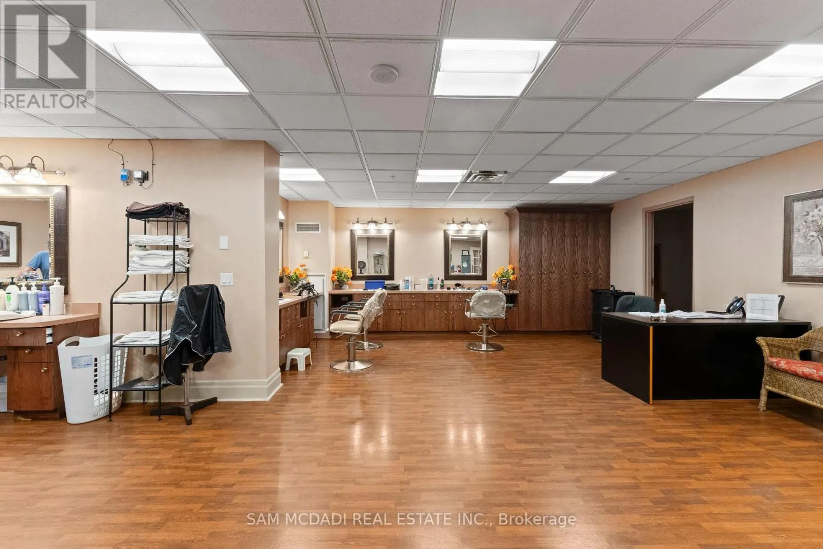 211 - 350 PRINCESS ROYAL DRIVE