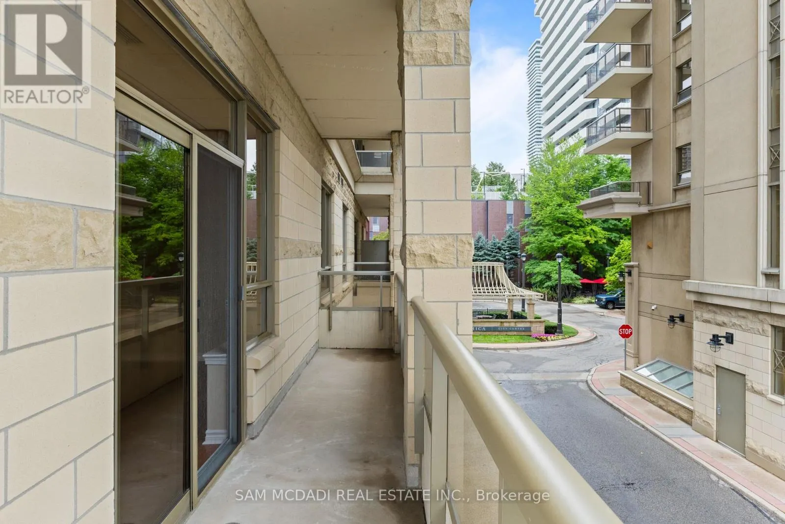 211 - 350 PRINCESS ROYAL DRIVE