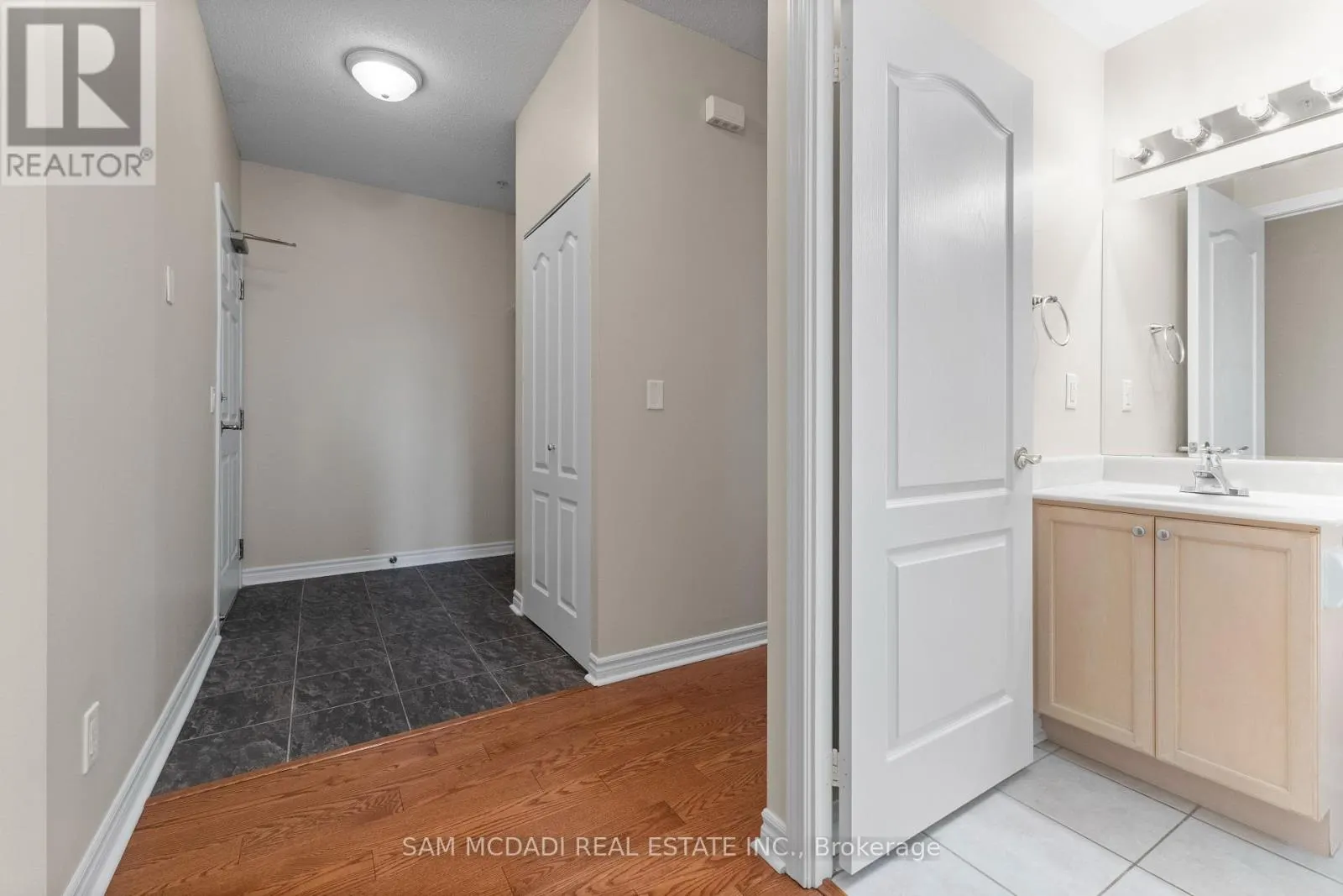 211 - 350 PRINCESS ROYAL DRIVE