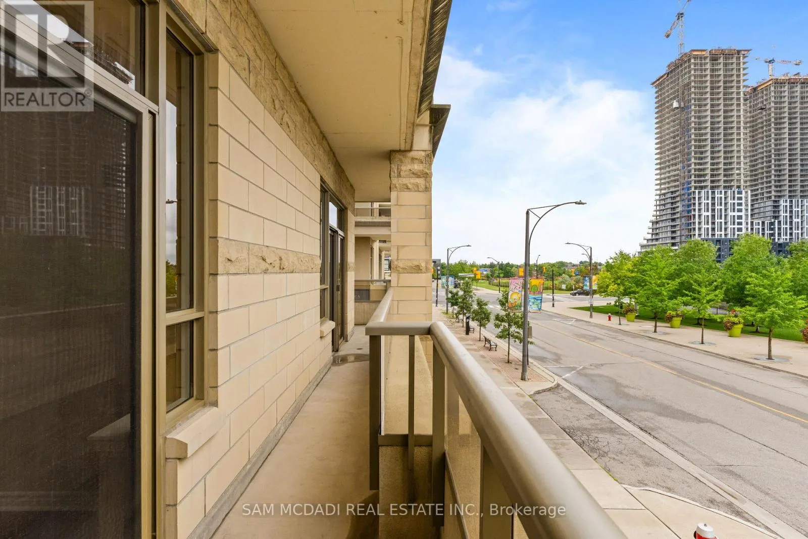 211 - 350 PRINCESS ROYAL DRIVE