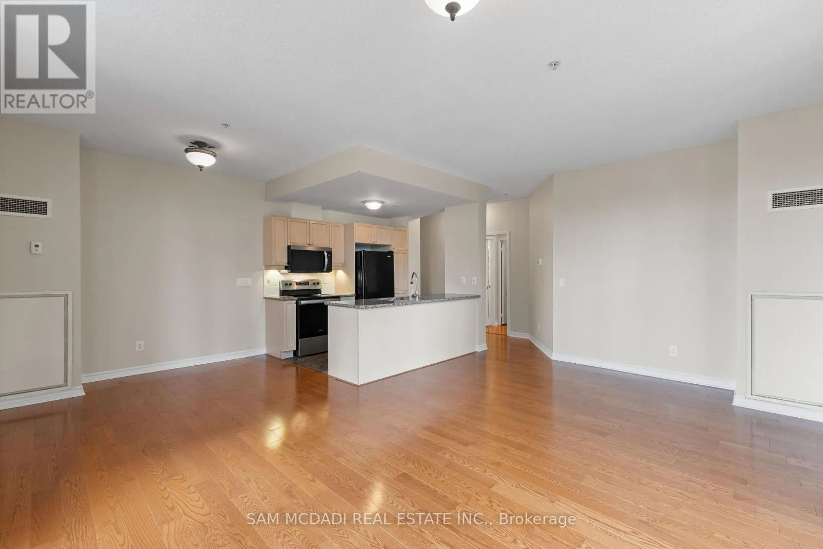 211 - 350 PRINCESS ROYAL DRIVE