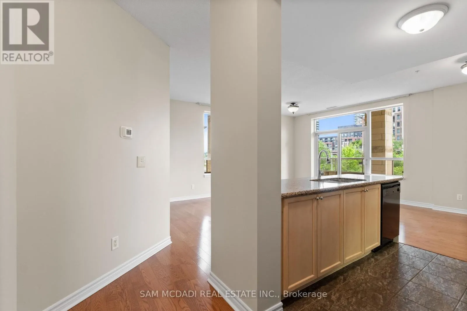 211 - 350 PRINCESS ROYAL DRIVE
