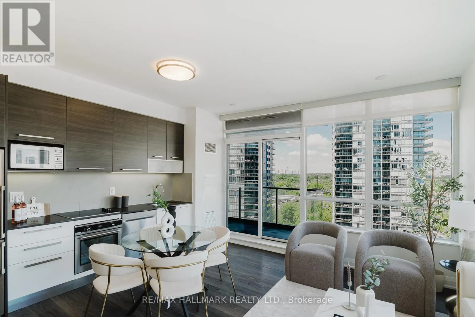 1609 - 36 PARK LAWN ROAD