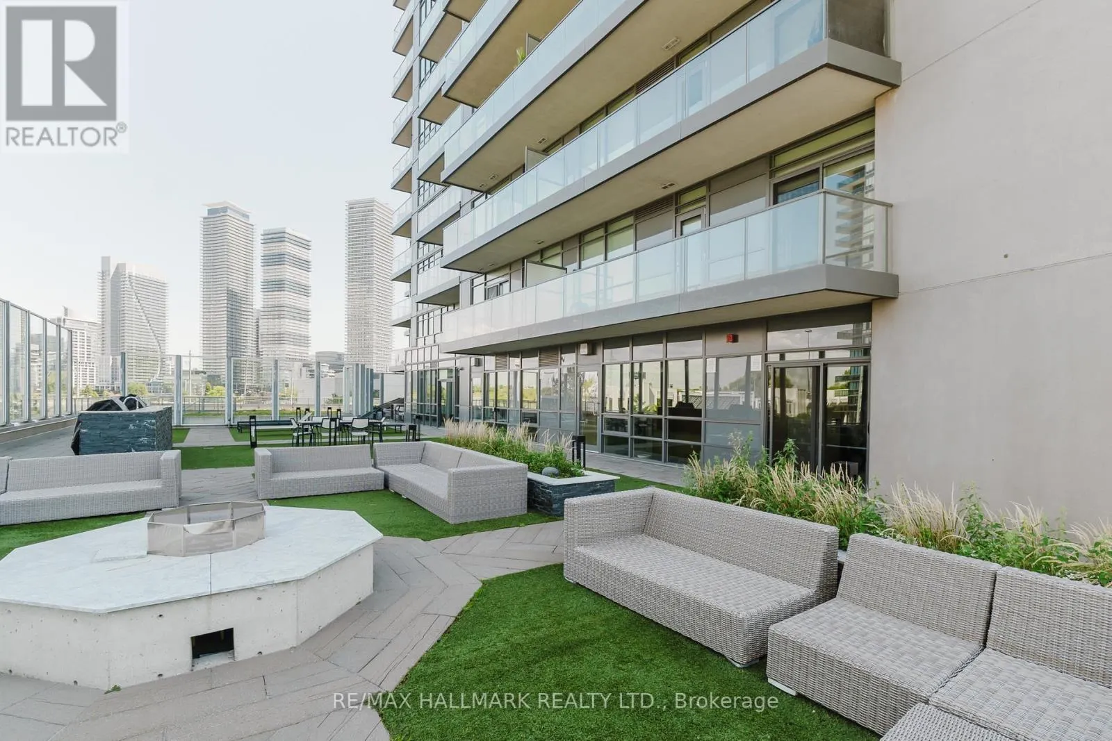 1609 - 36 PARK LAWN ROAD