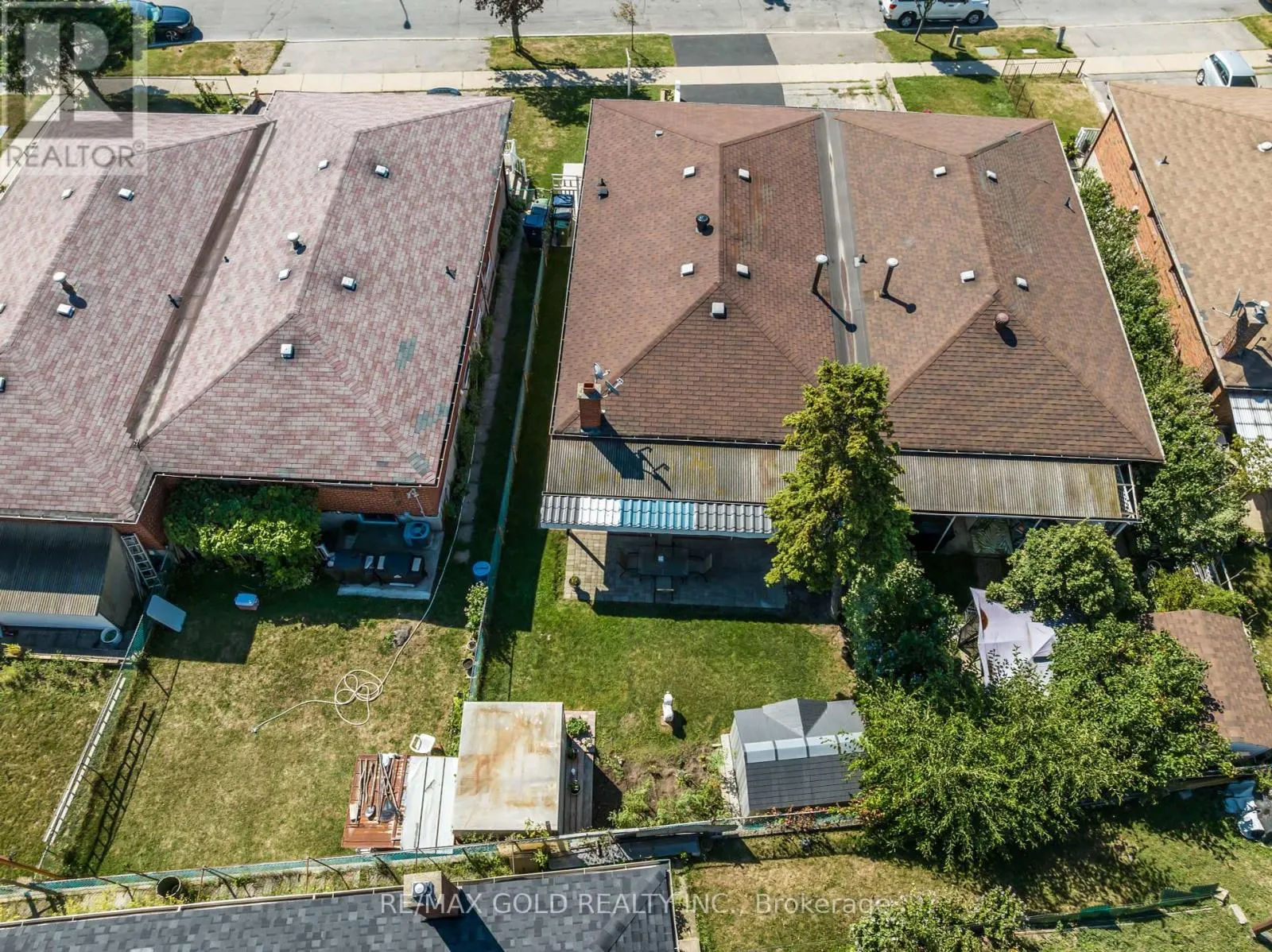 52 PARADELLE CRESCENT