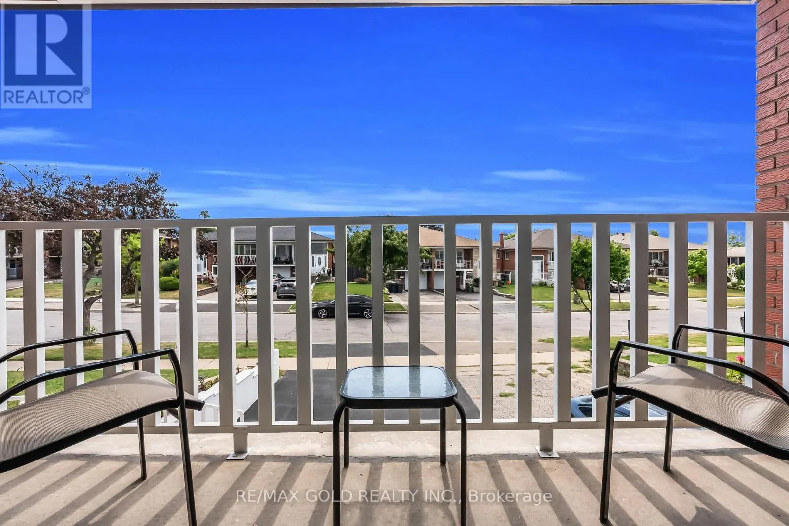 52 PARADELLE CRESCENT