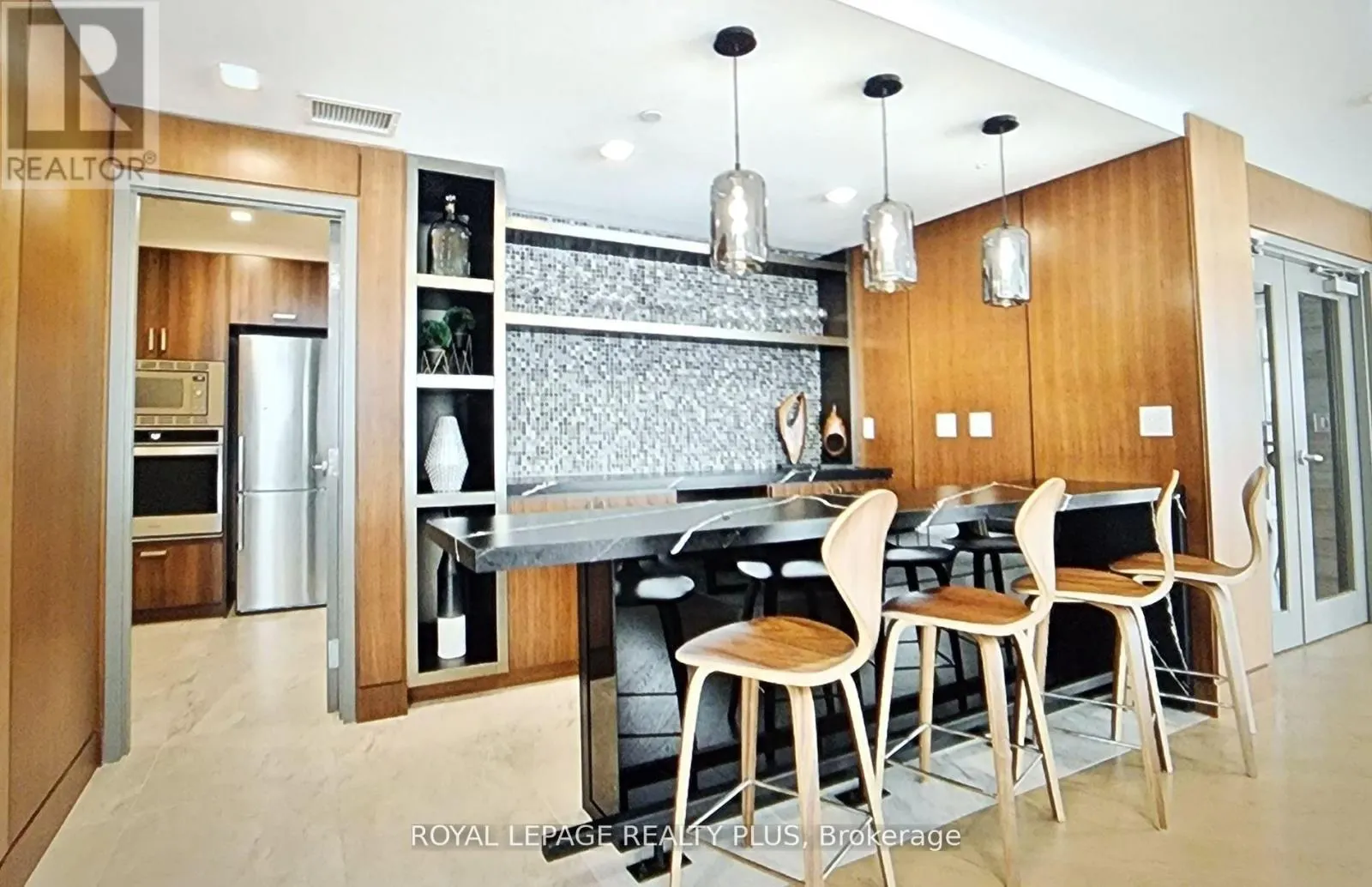 358 - 1575 LAKESHORE ROAD