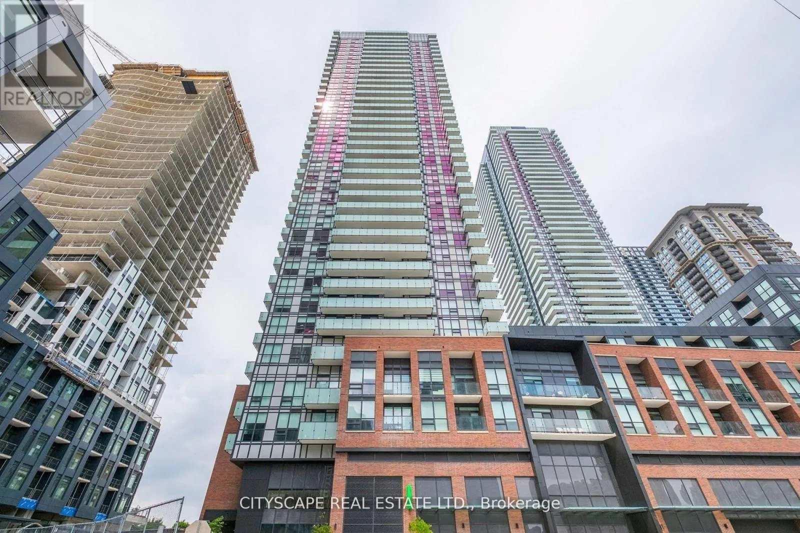 811 - 4130 PARKSIDE VILLAGE DRIVE