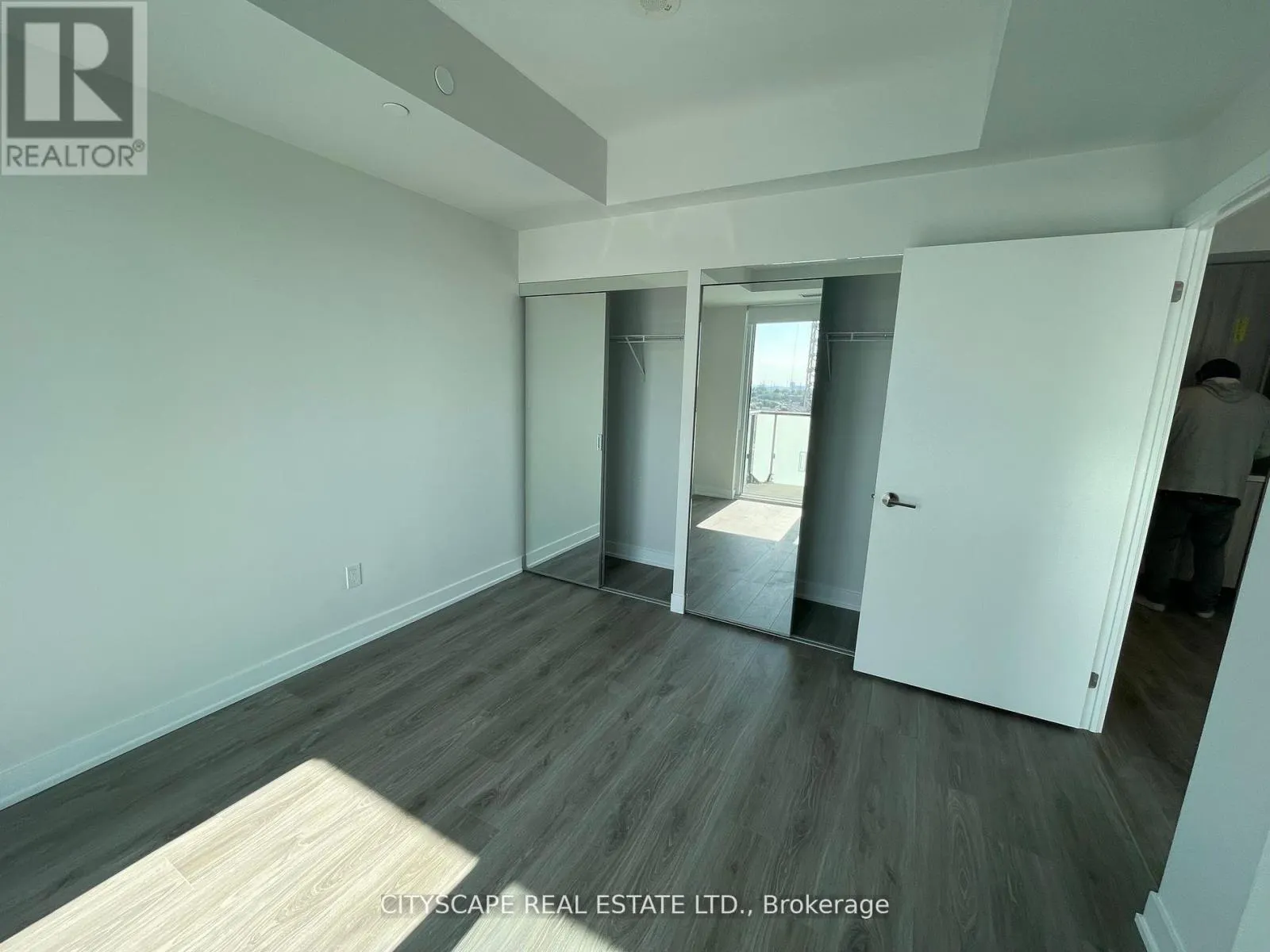 811 - 4130 PARKSIDE VILLAGE DRIVE