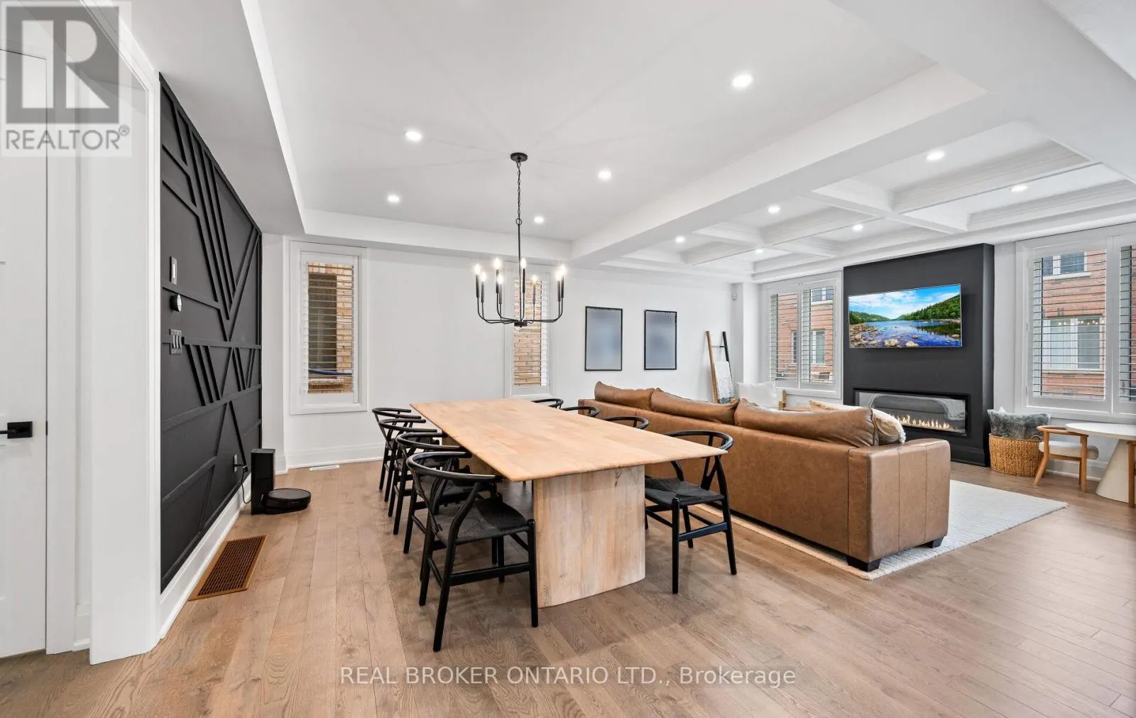 547 VETERANS DRIVE
