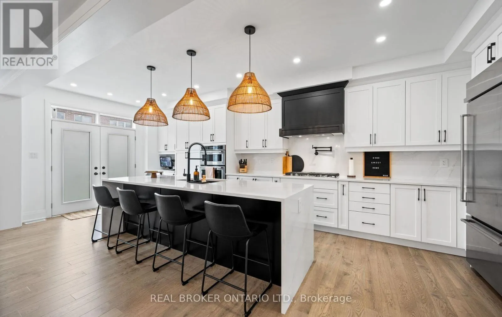 547 VETERANS DRIVE